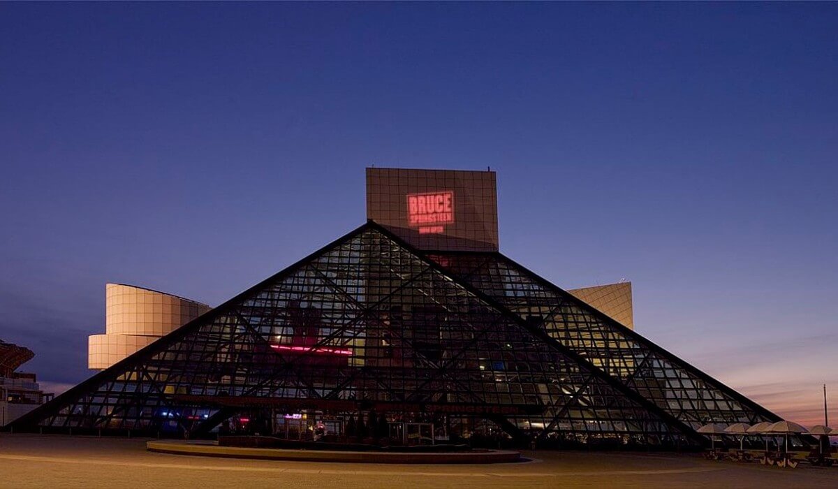 Post Photo for Rock N’ Roll Hall Turns Down Dolly