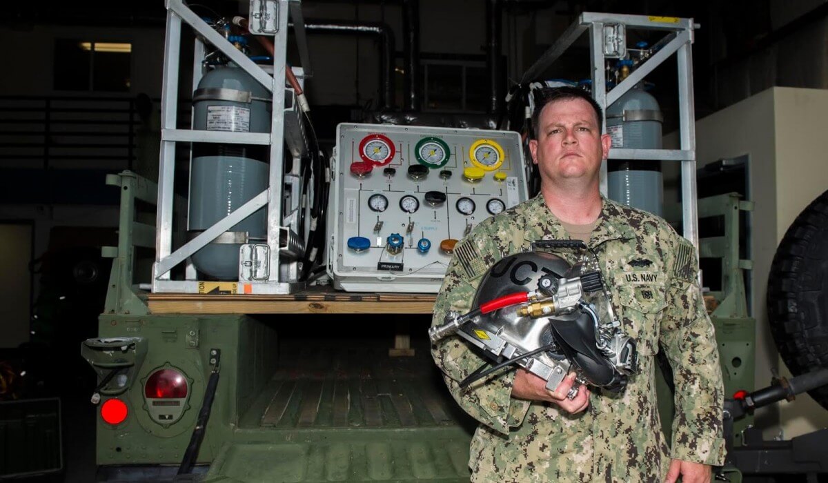 Post Photo for Decorah Native Serves at U.S. Navy’s Underwater Construction Team